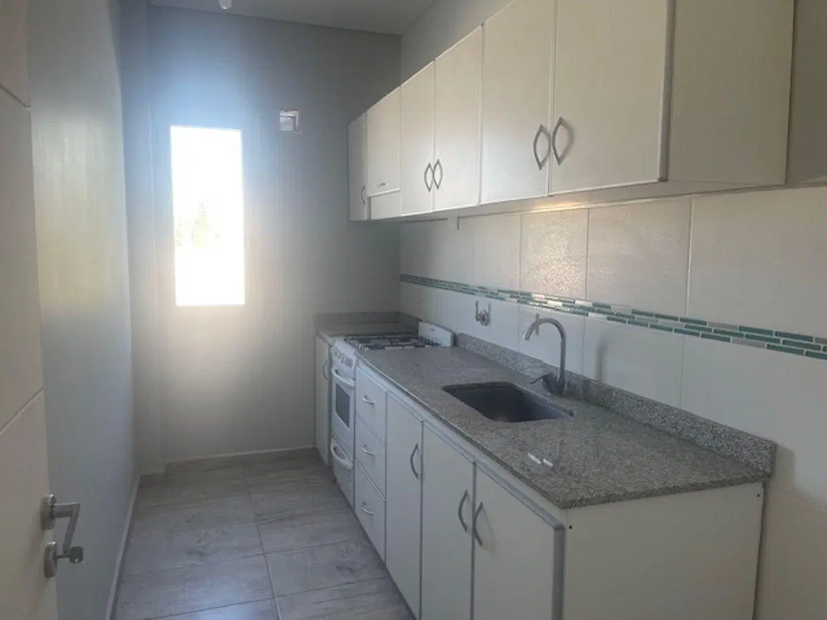 Añlquiler de Departamento de 3 Ambientes en El Jaguel !!! 8