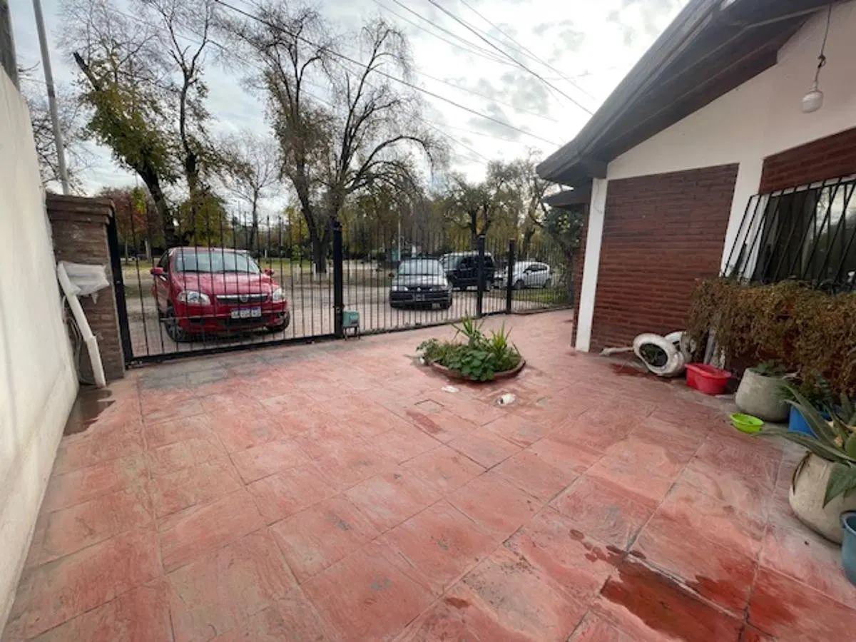 Chalet de 4 Ambientes con Pileta en Alquiler La Union Ezeiza 3