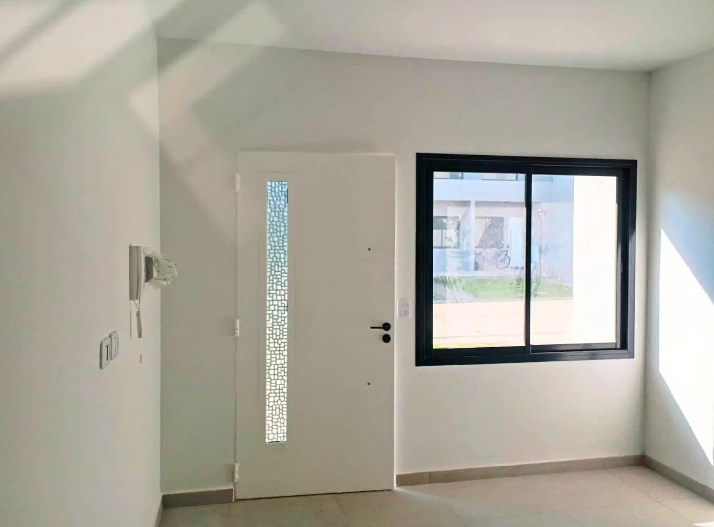 ALQUILER DUPLEX EN COMPLEJO JOSE MARIA PAZ - SAN MIGUEL 2