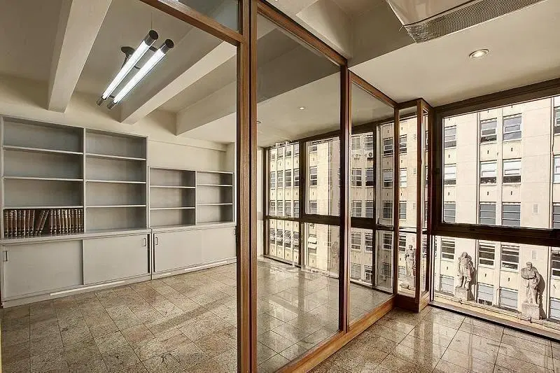 Edificio coorporativo de categoria 4