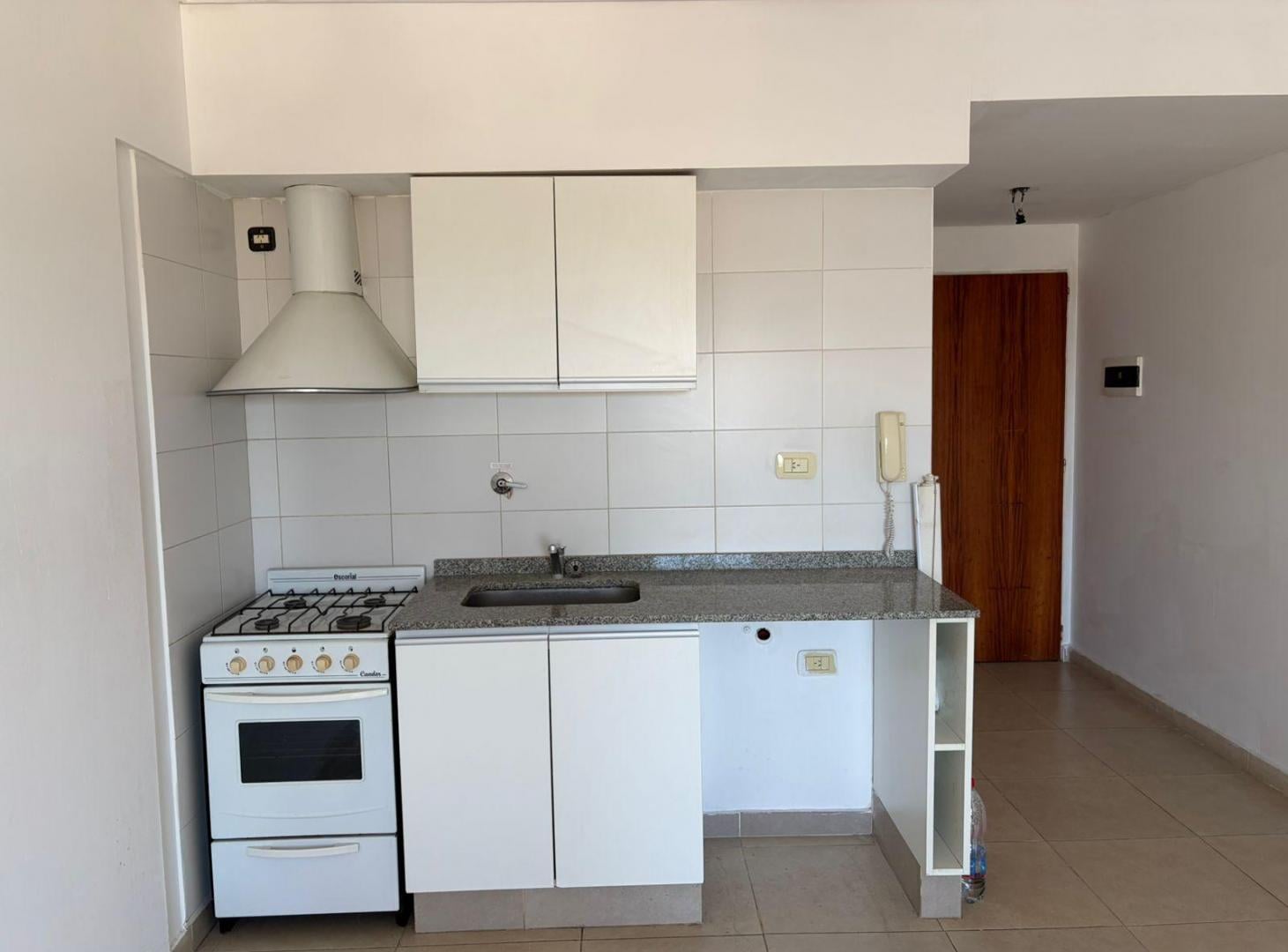 Foto de DEPARTAMENTO MONOAMBIENTE - APTO PROFESIONAL - SAN MIGUEL CENTRO, imagen 4