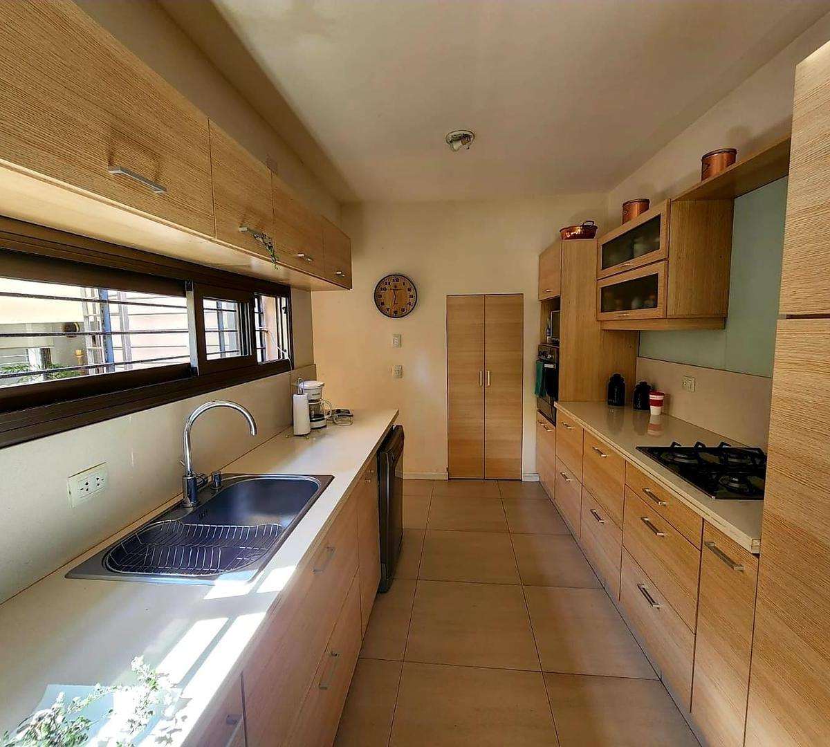 ESPECTACULAR CASA EN VENTA EN PLENO ALBERDI