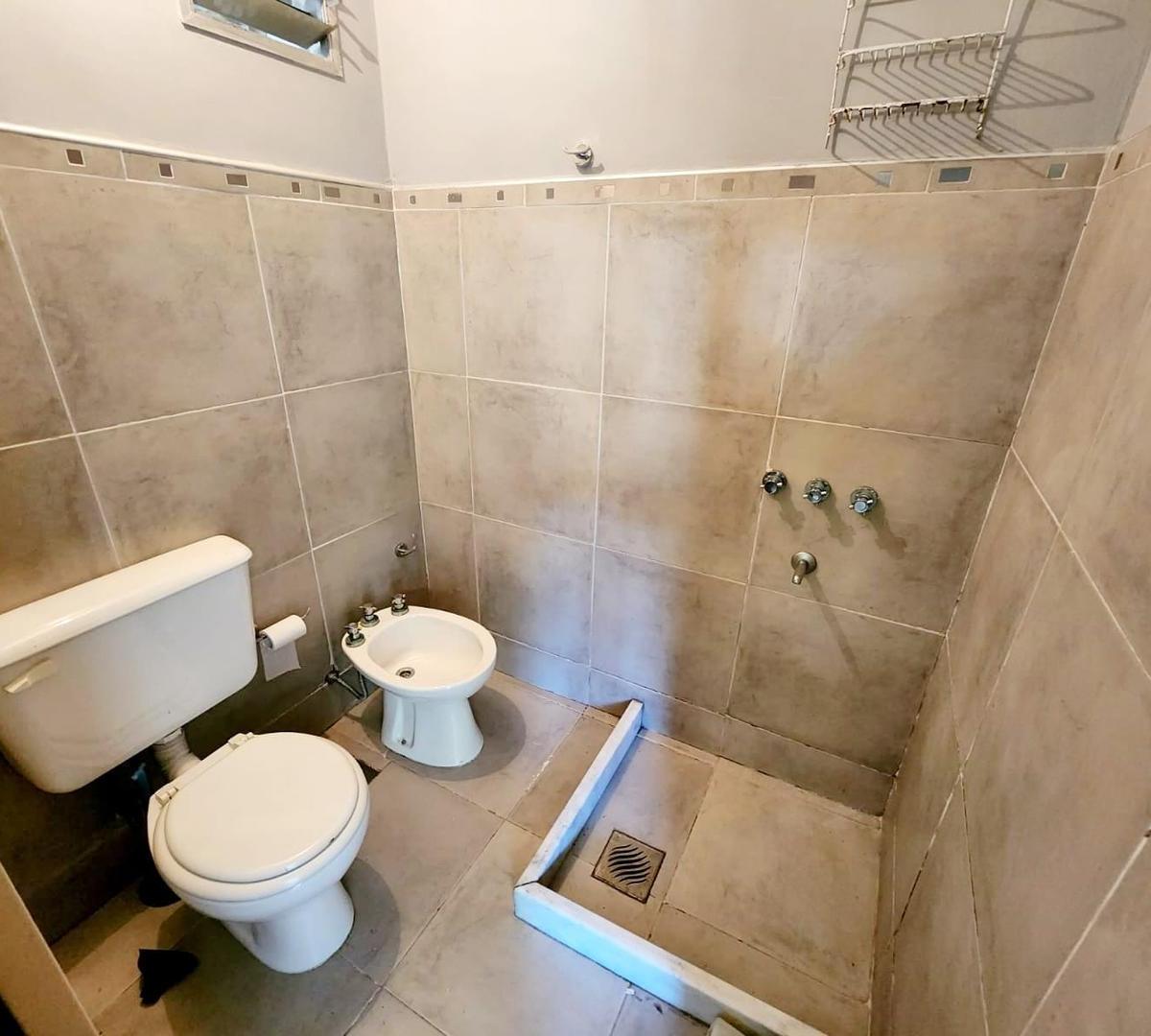 Foto de ESPECTACULAR CASA EN VENTA EN PLENO ALBERDI, imagen 5
