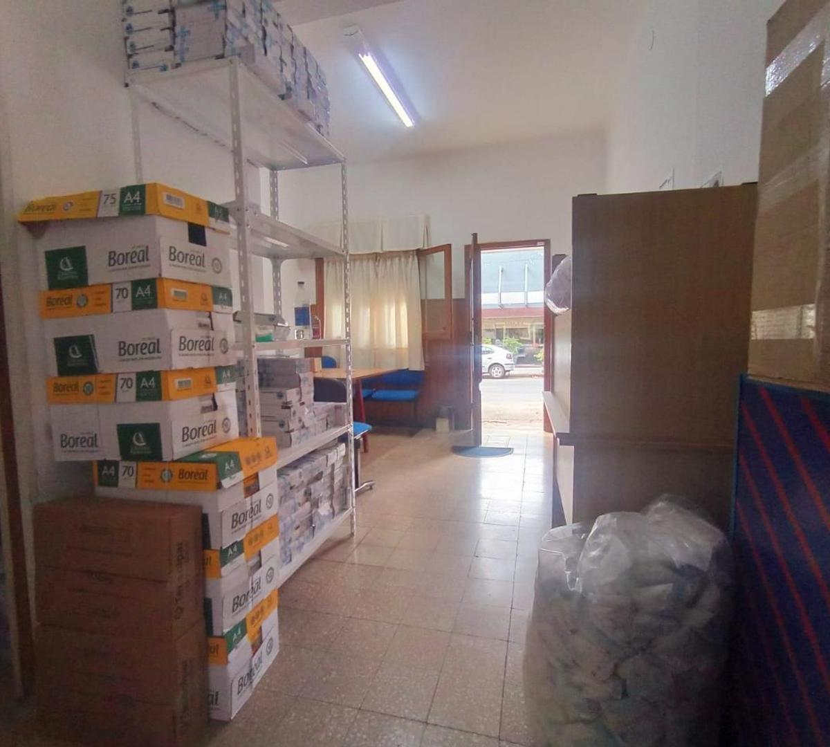 Foto de LOCAL / DEPÓSITO EN PLANTA BAJA DE 3 AMBIENTES EN PICHINCHA, imagen 3
