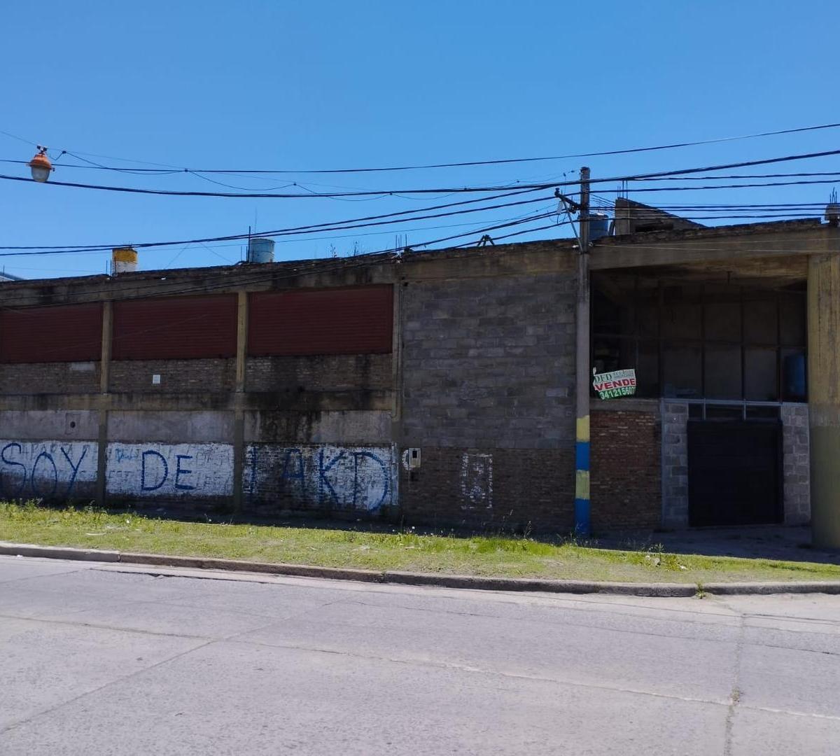 Galpón en Venta - Provincias Unidas y Vélez Sárfield 4