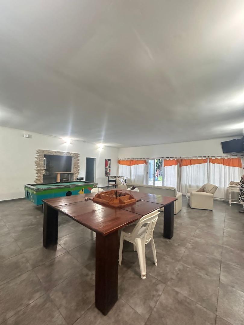 Casa en Venta en Pueblo Esther con Jardin y Pileta 2