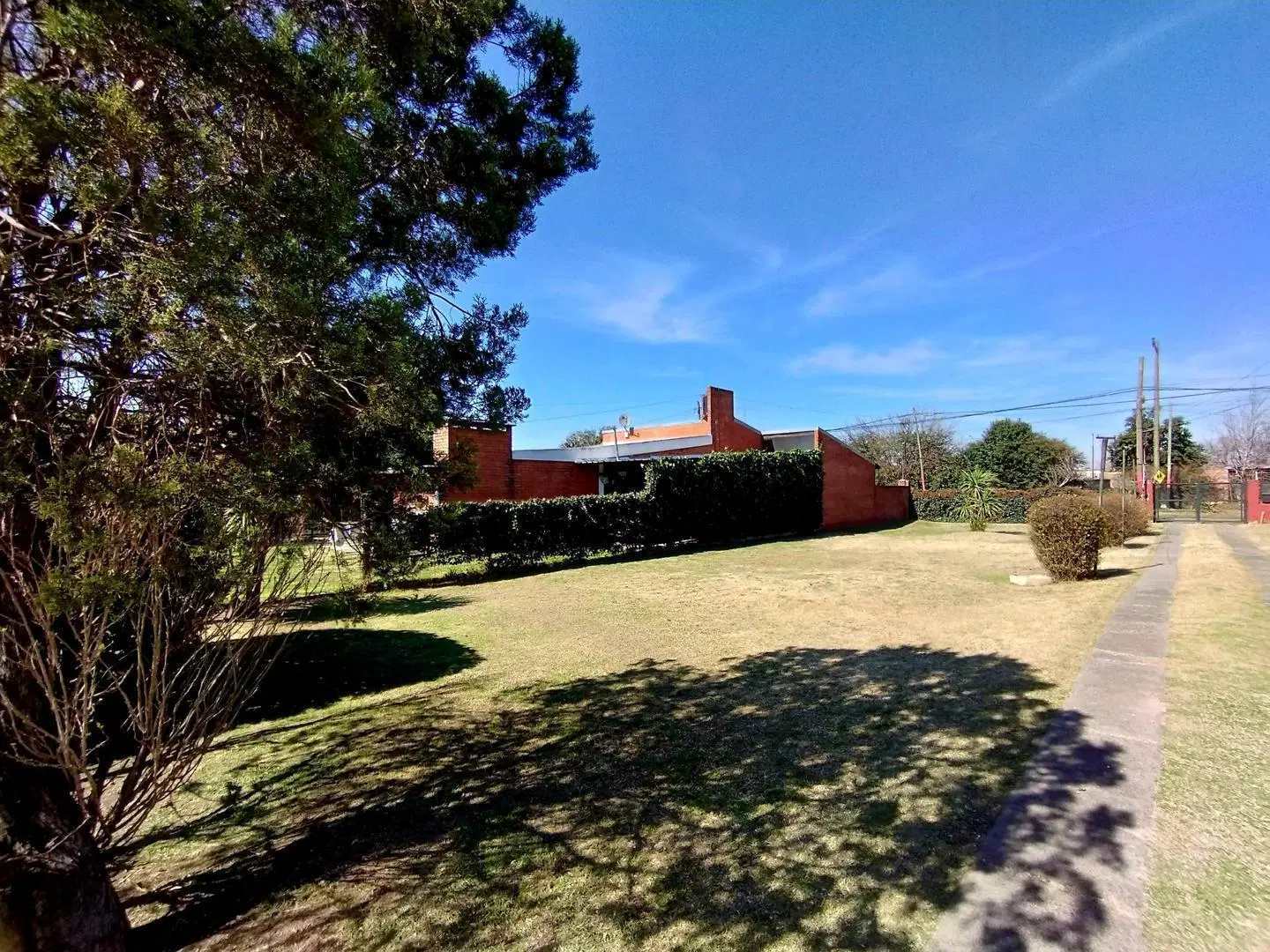 ALQUILER CASA DE 2 DORMITORIOS CON AMPLÍSIMO TERRENO 4