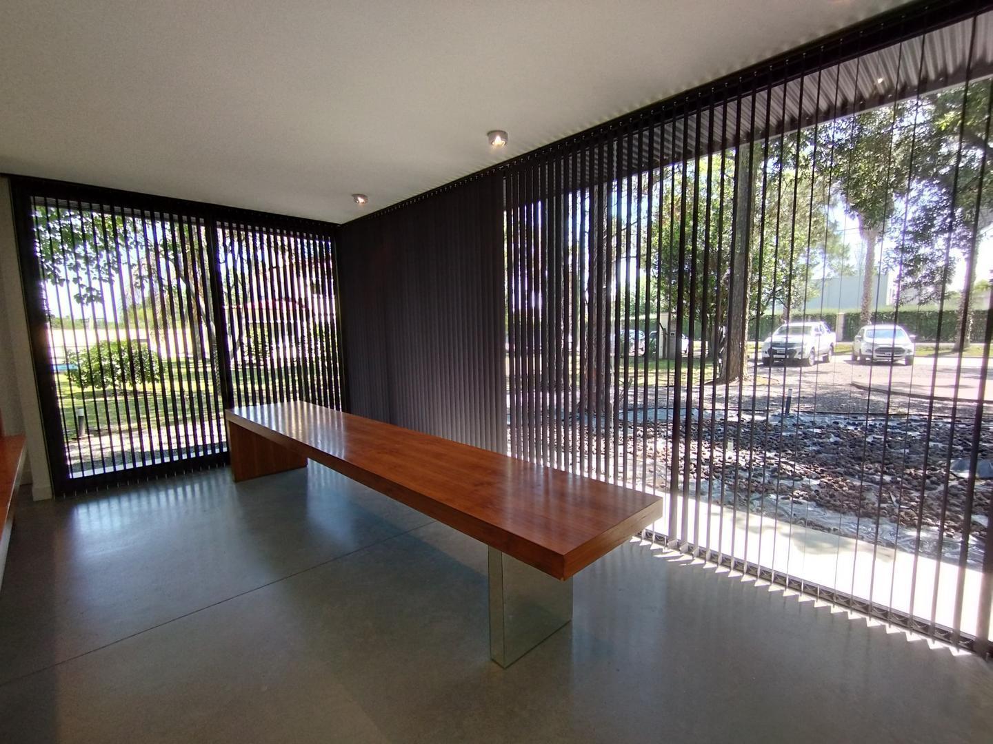 Foto de ALQUILER EXCELENTE OFICINA FRENTE A FUNES HILLS, imagen 4
