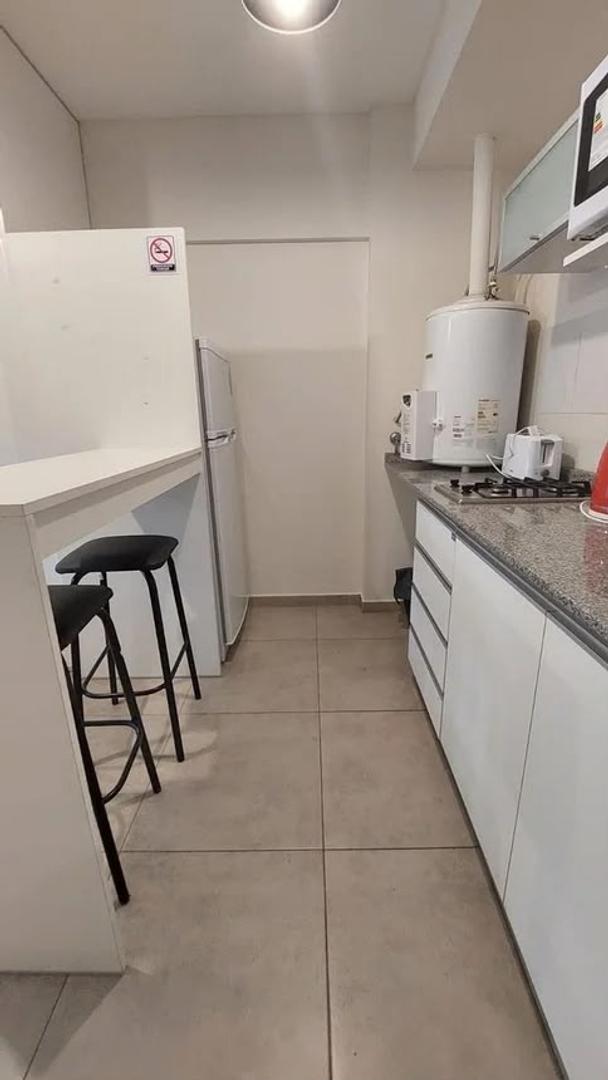 Foto de ALQUILER MONOAMBIENTE AL FRENTE CON BALCÓN EN CENTRO ROSARIO, imagen 2
