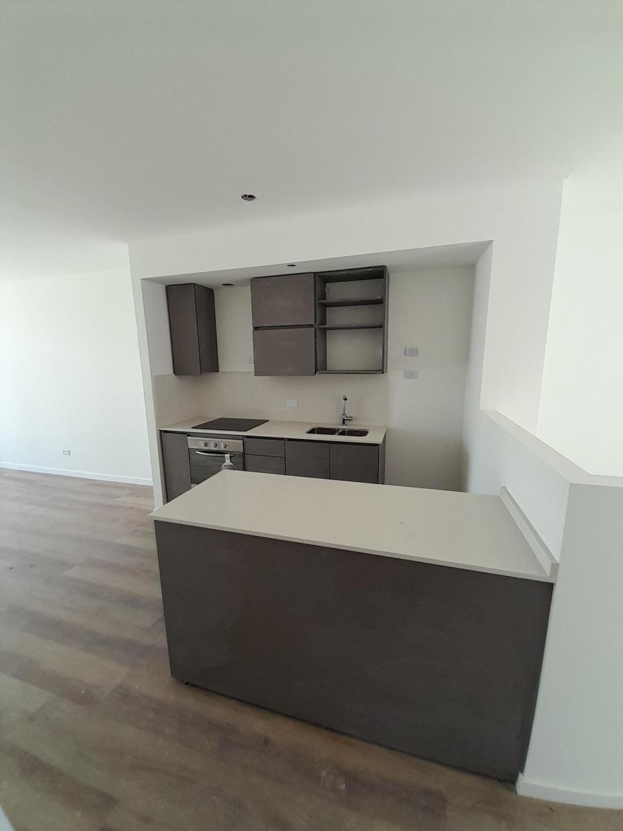 Foto de Amplio Dos Ambientes con patio al Contra Frente - Departamento 102, imagen 2