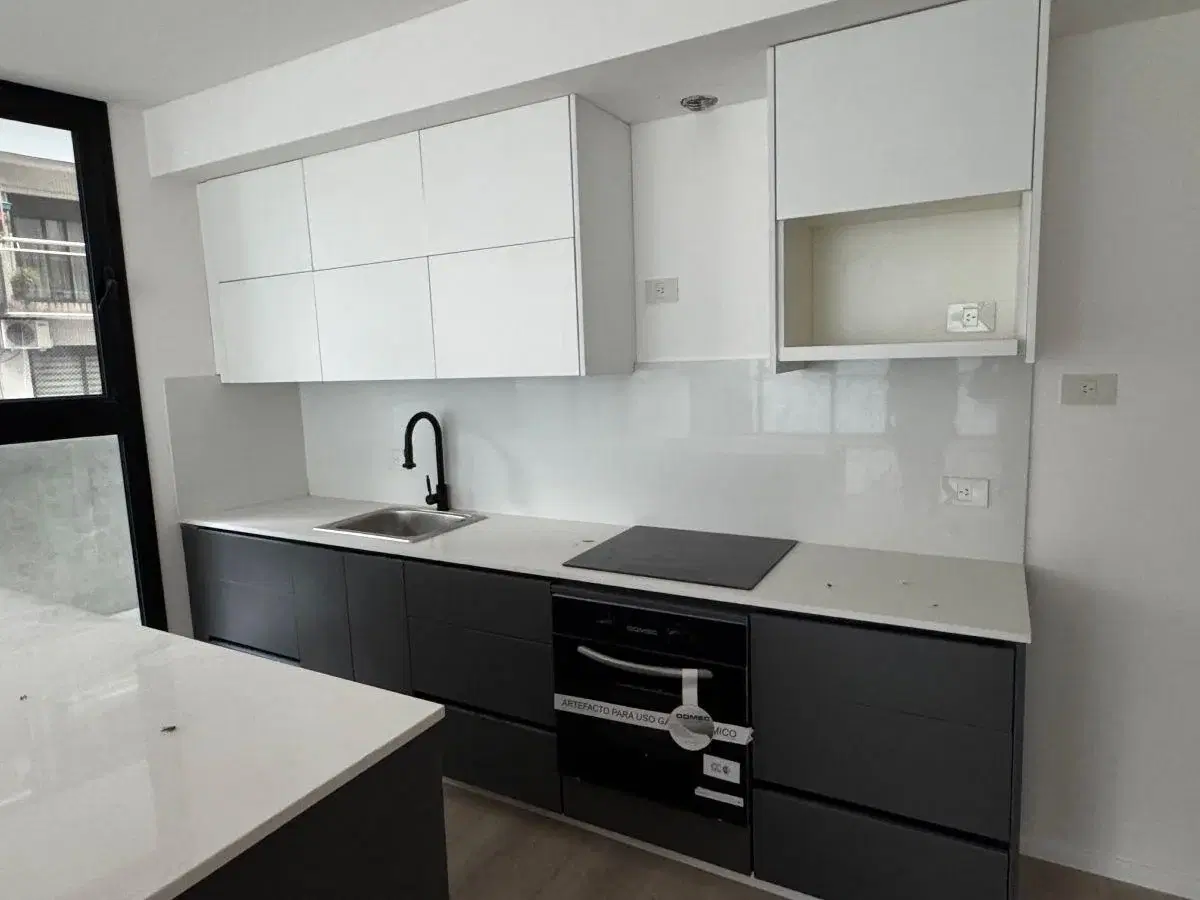 ENORME Departamento al Frente - 4 AMBIENTES 1