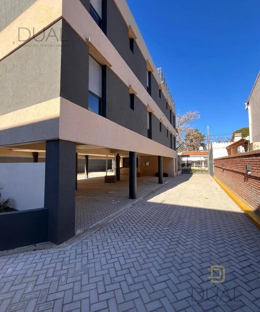 VENTA DEPARTAMENTO DOS DORMITORIOS CON COCHERA (OPCIONAL) EN BARRIO LA FLORIDA 1