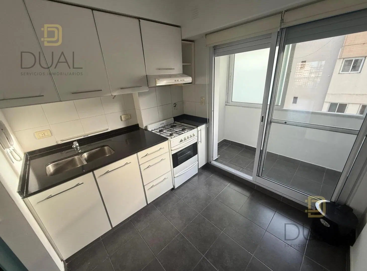 VENTA DEPARTAMENTO 1 DORMITORIO CON COCHERA EN ZONA CENTRO 4