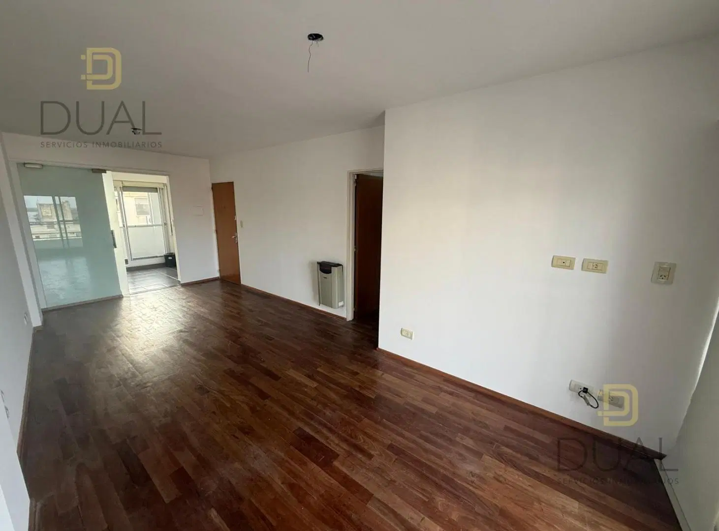 VENTA DEPARTAMENTO 1 DORMITORIO CON COCHERA EN ZONA CENTRO 2