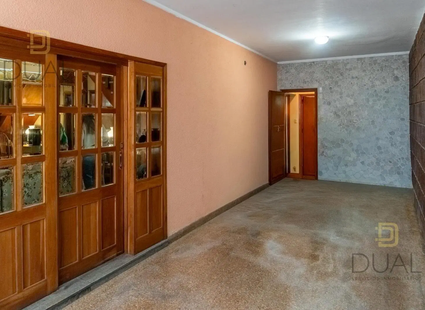VENTA CASA DE DOS PLANTAS – 3 DORMITORIOS, COMODÍN, COCHERA DOBLE Y PATIO 5
