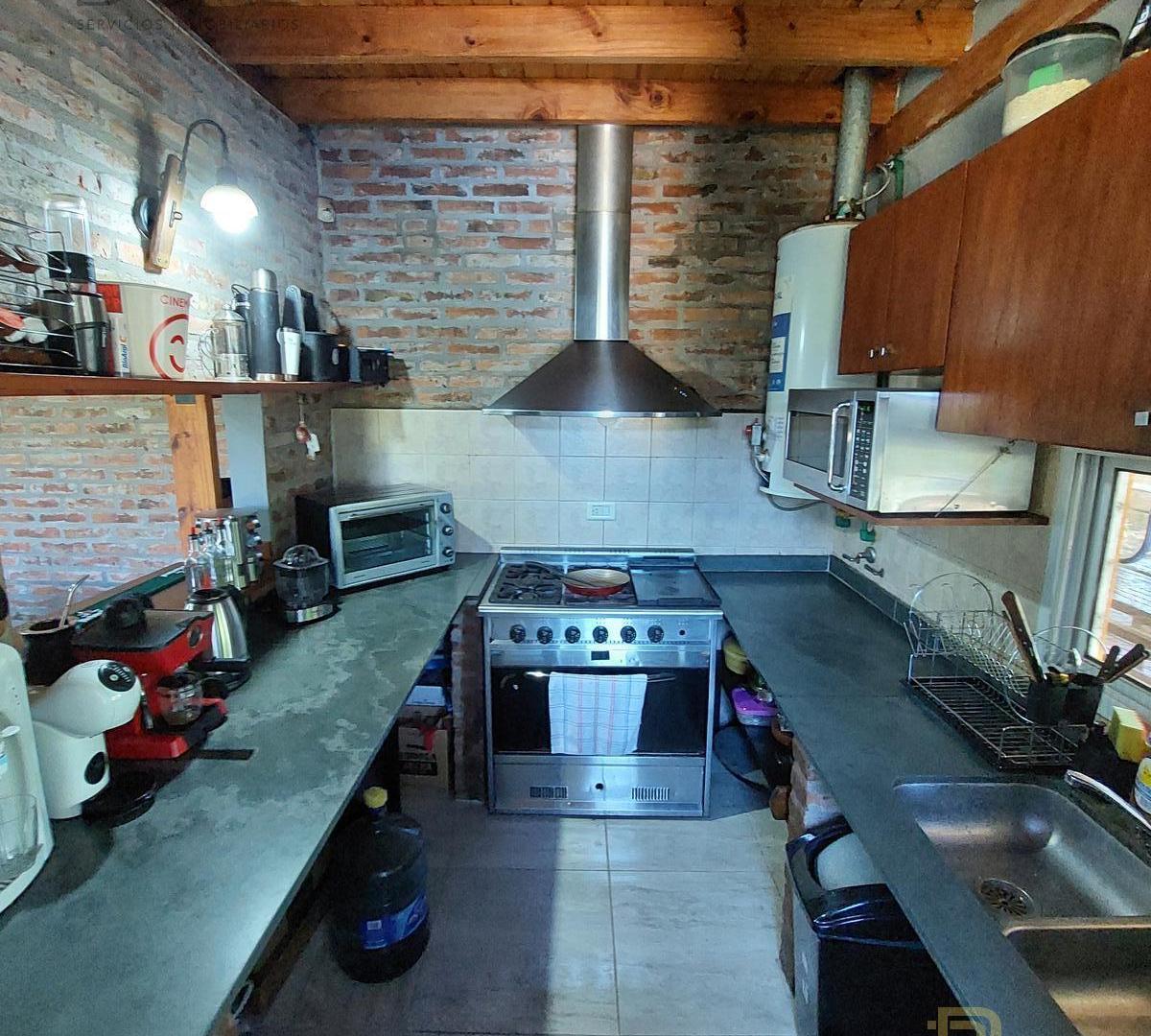 Foto de VENTA CASA 3 DORMITORIOS Y PILETA EN COUNTRY LOGARITMO (IBARLUCEA), imagen 4