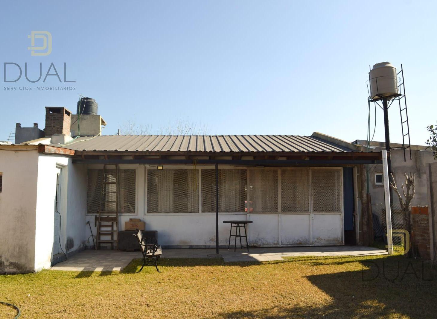 Foto de VENTA CASA UN DORMITORIO CON AMPLIO PATIO Y QUINCHO EN ROLDÁN, imagen 3