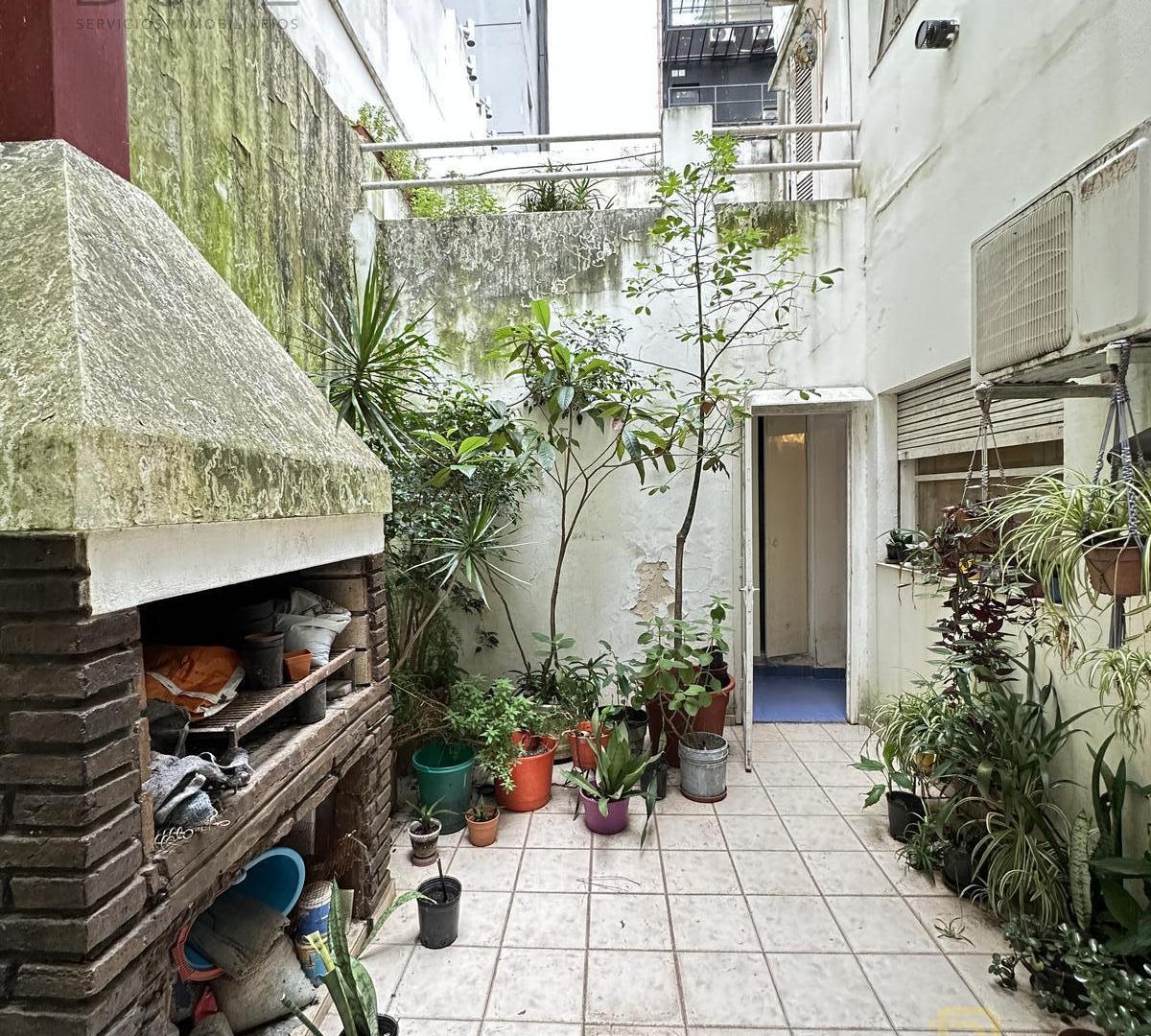 Foto de VENTA CASA DE PASILLO EN 3 PLANTAS TERRAZA Y COCHERA ZONA CENTRO, imagen 2