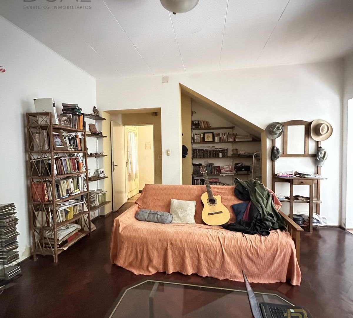 Foto de VENTA CASA DE PASILLO EN 3 PLANTAS TERRAZA Y COCHERA ZONA CENTRO, imagen 4