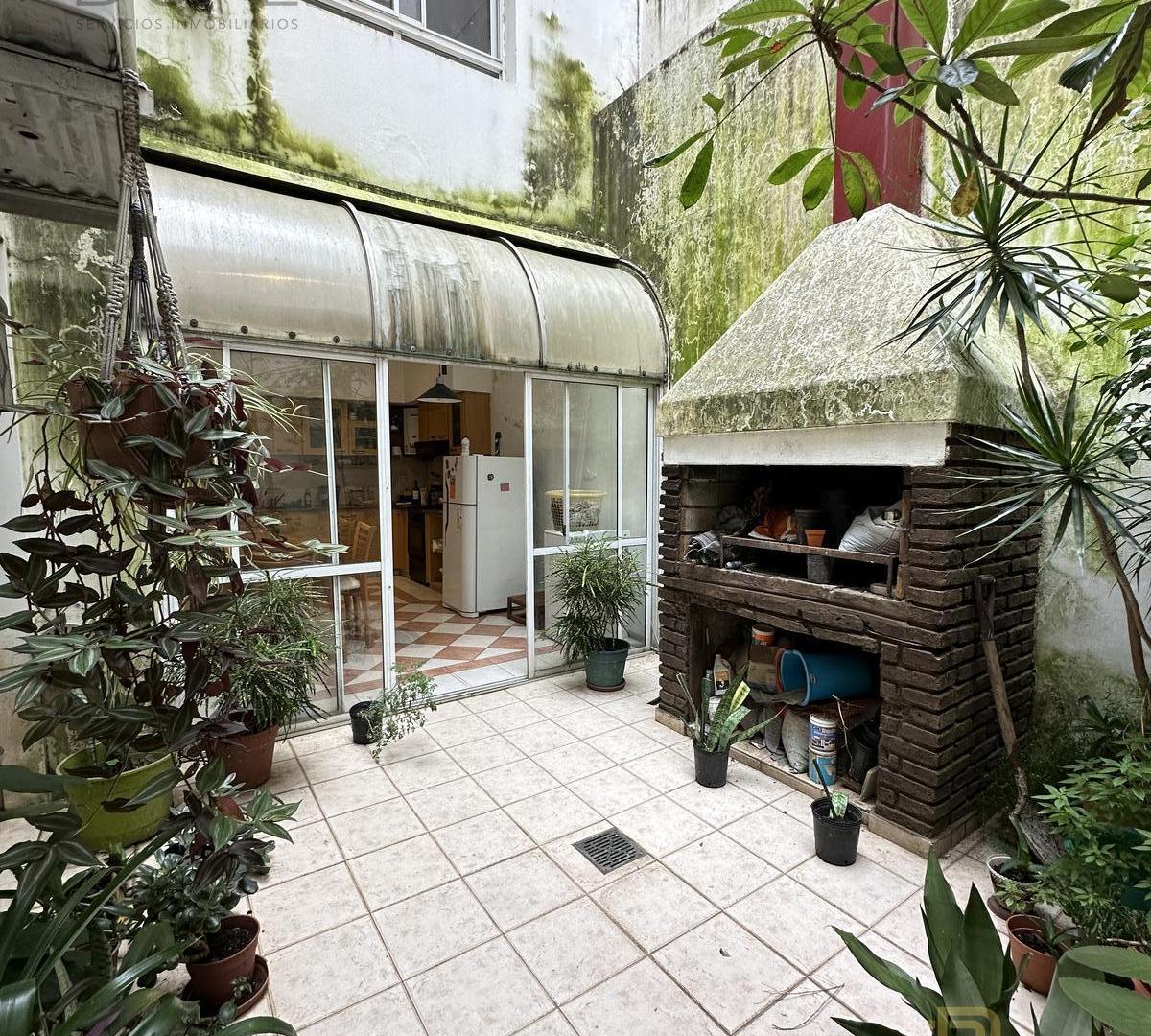 Foto de VENTA CASA DE PASILLO EN 3 PLANTAS TERRAZA Y COCHERA ZONA CENTRO, imagen 3