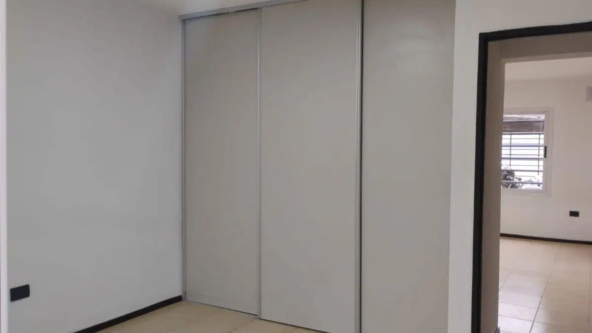 ALQUILER-DEPARTAMENTO 1 DORMITORIO CON COCHERA-ZONA ZANJÓN DE LOS CIRUELOS Y PERU 5