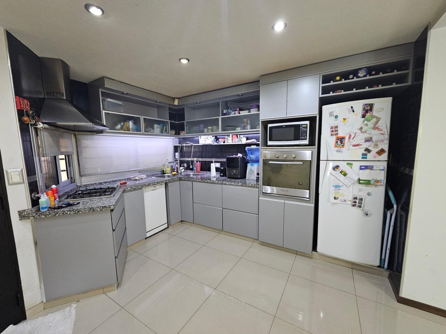 Foto de Triplex de 5 ambientes en Castelar Norte, imagen 3