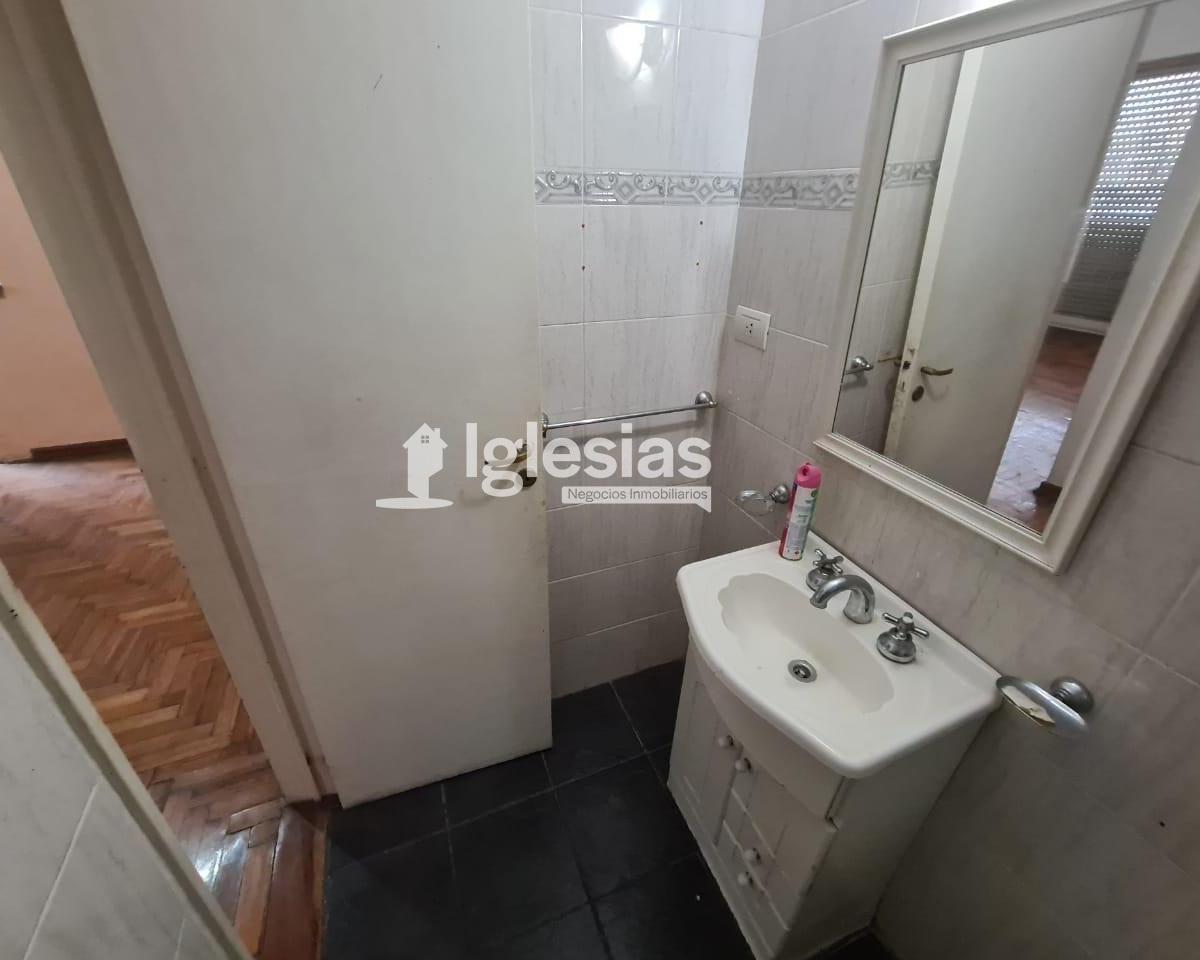 Excelente Departamento de Dos Ambientes Ubicado en Zona Céntrica 1