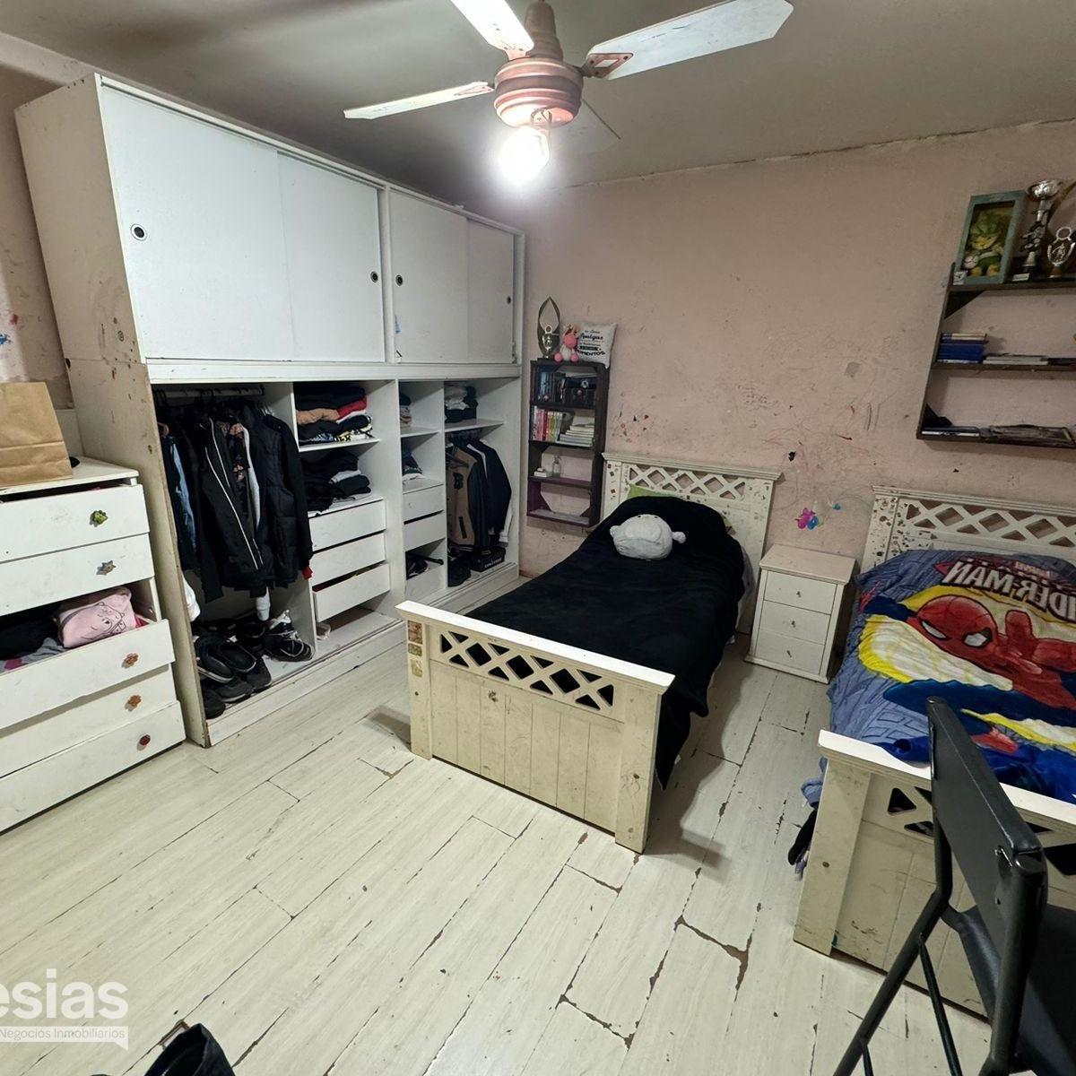 Foto de Casa de 5 ambientes con piscina en Tapiales, imagen 2