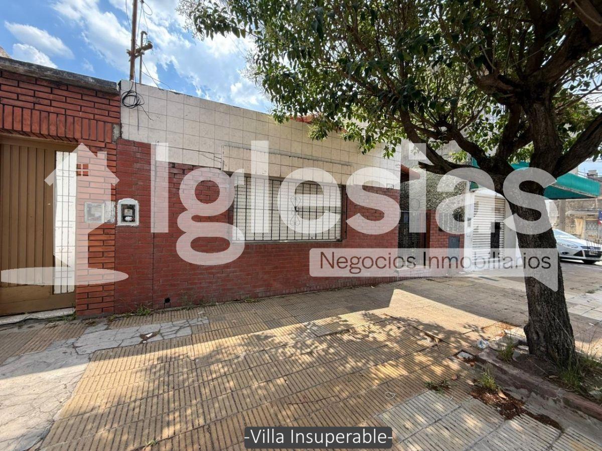 Casa de 3 ambientes en Villa Insuperable