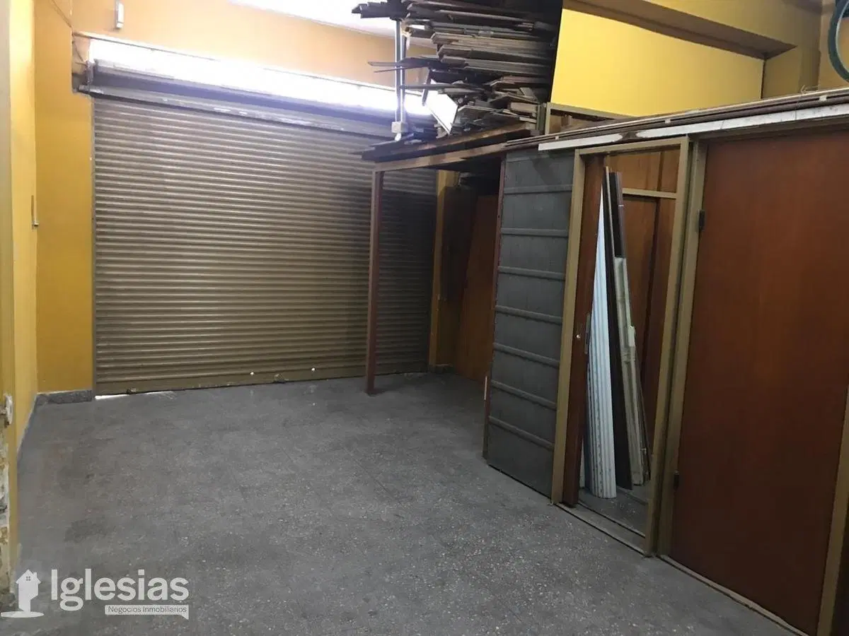 Local comercial sobre Av Velez Sarsfield en Ciudad Madero 2