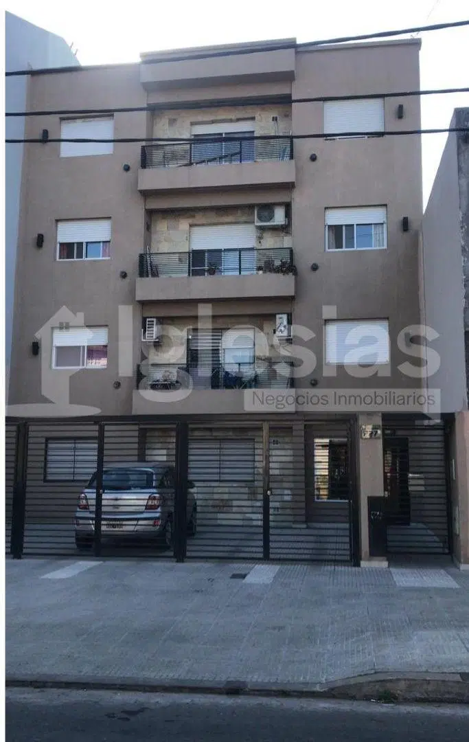 Departamento de dos ambientes en Tapiales 5