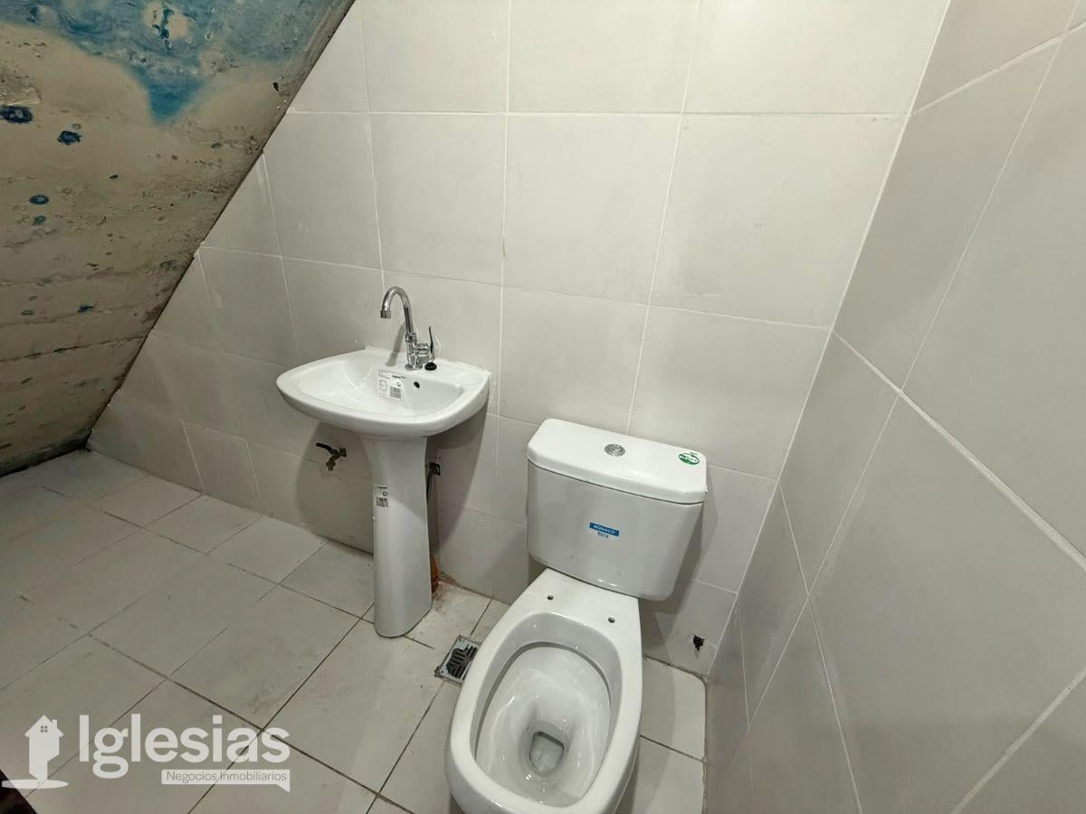 Foto de Local comercial en Tapiales, imagen 2