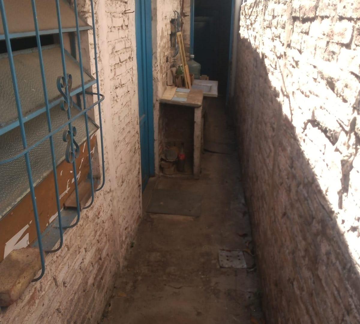 Venta de casa económica en Llavallol
