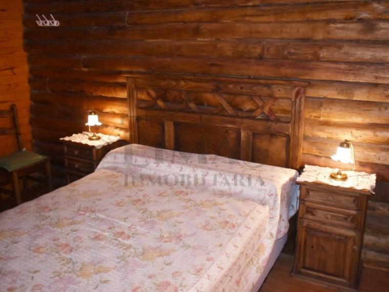 B° Villa Galicia - Hermosa Cabaña de Troncos con Pileta 2