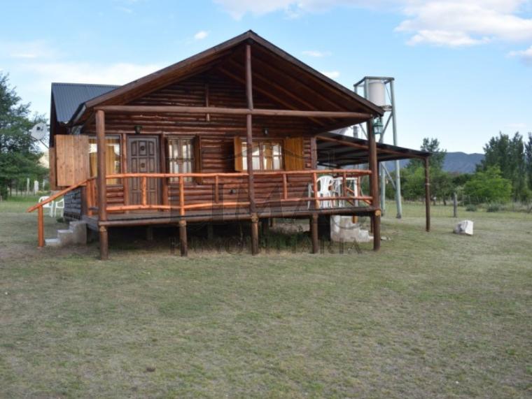 B° Villa Galicia - Hermosa Cabaña de Troncos con Pileta 1