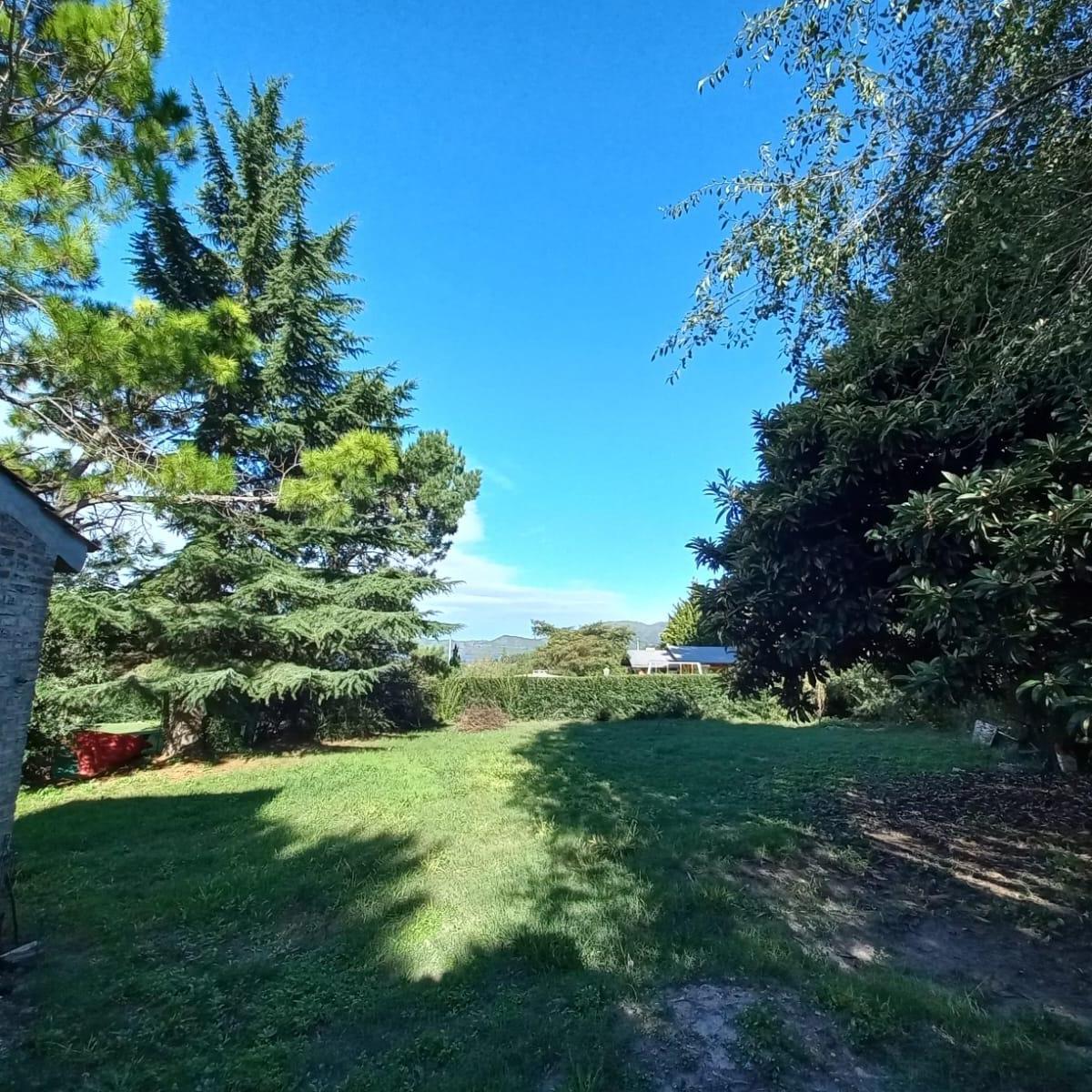 Casa 2 Dorm. Muy Cerca del Lago 2