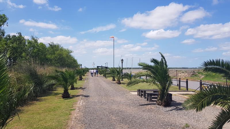 Venta de Terreno en Espectacular Barrio Ribera - Fighiera 5