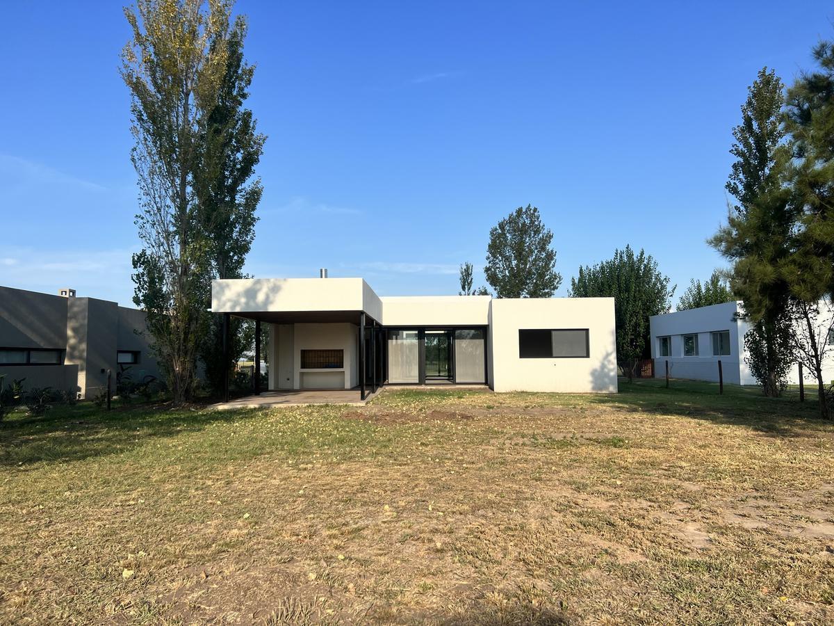 Casa a Estrenar en Venta 3 Dorm. Estancia La Rinconada 2