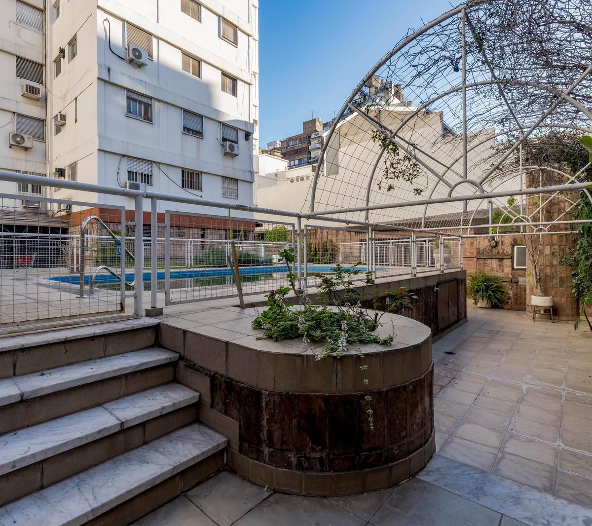 Departamento en Venta Pileta, Quincho y Cocheras Centro Rosario 4
