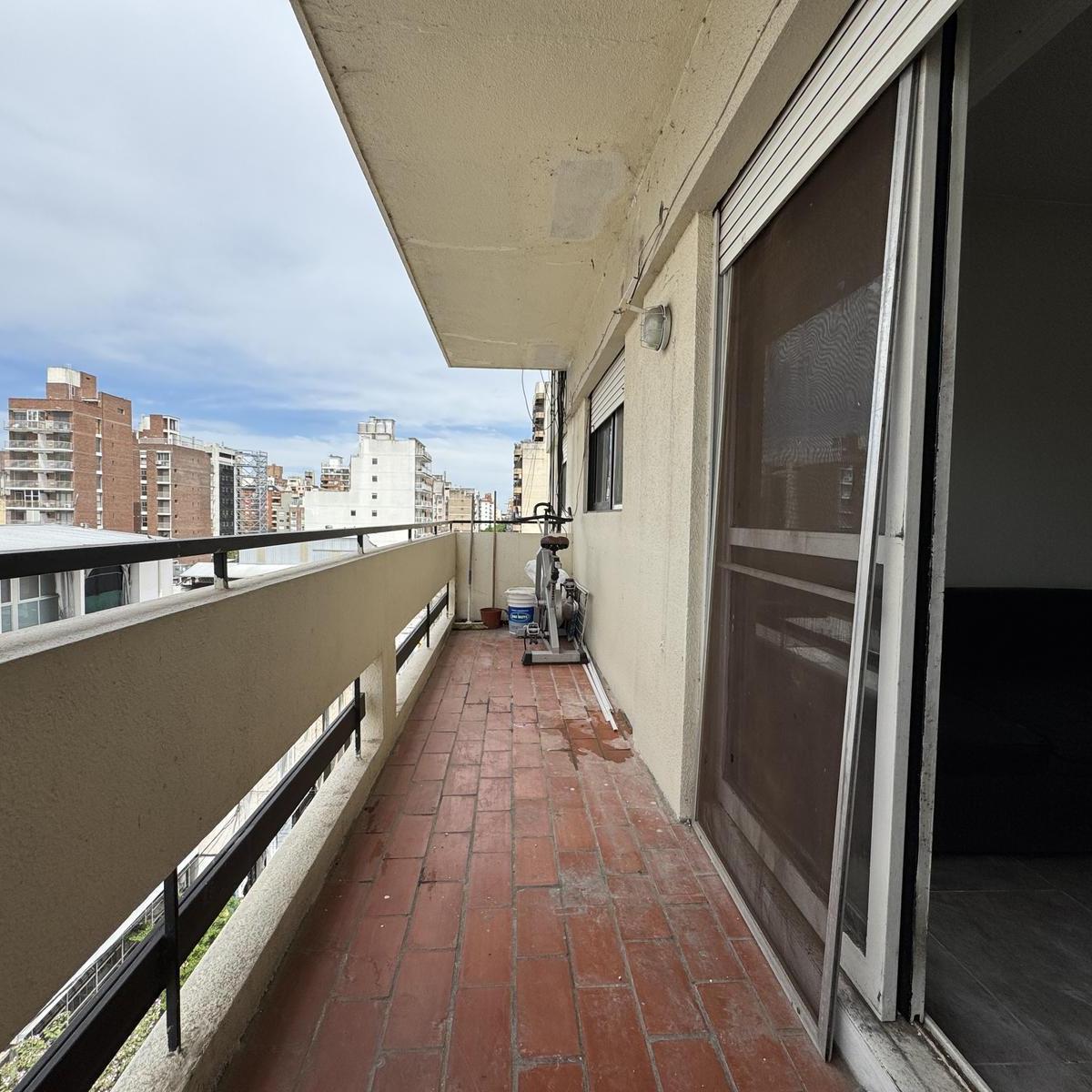 Departamento Tres Dorm. en Venta Centro 1