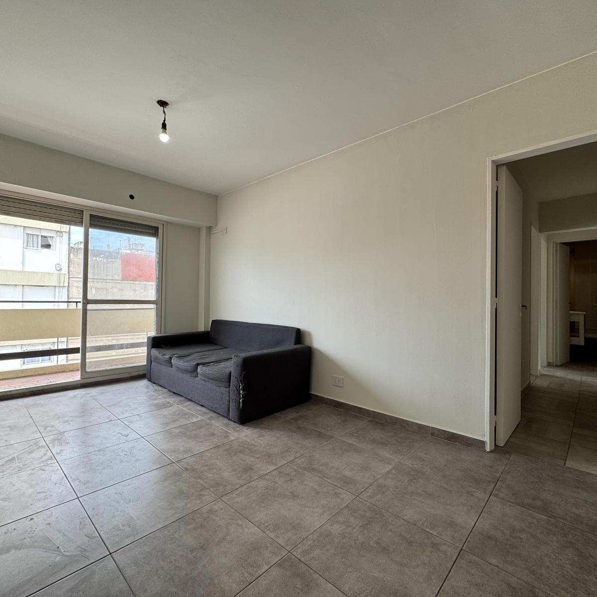 Departamento Tres Dorm. en Venta Centro 3