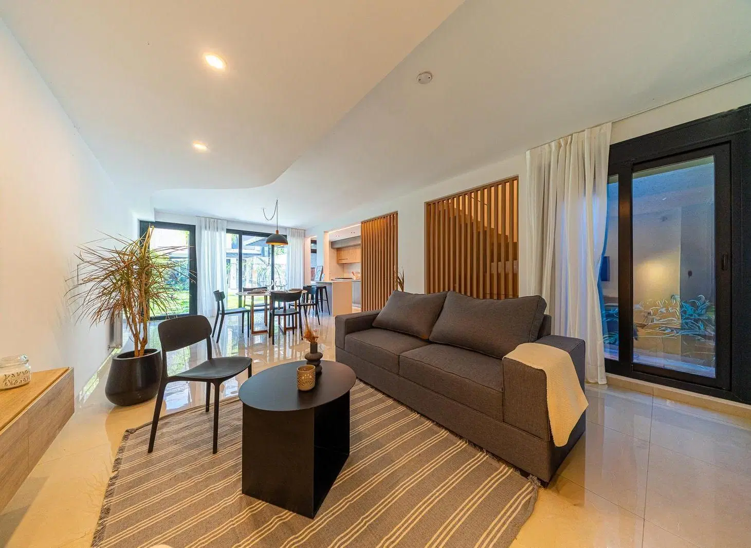 Hermosa unidad PH de 4 dormitorios con patio- Fisherton 4