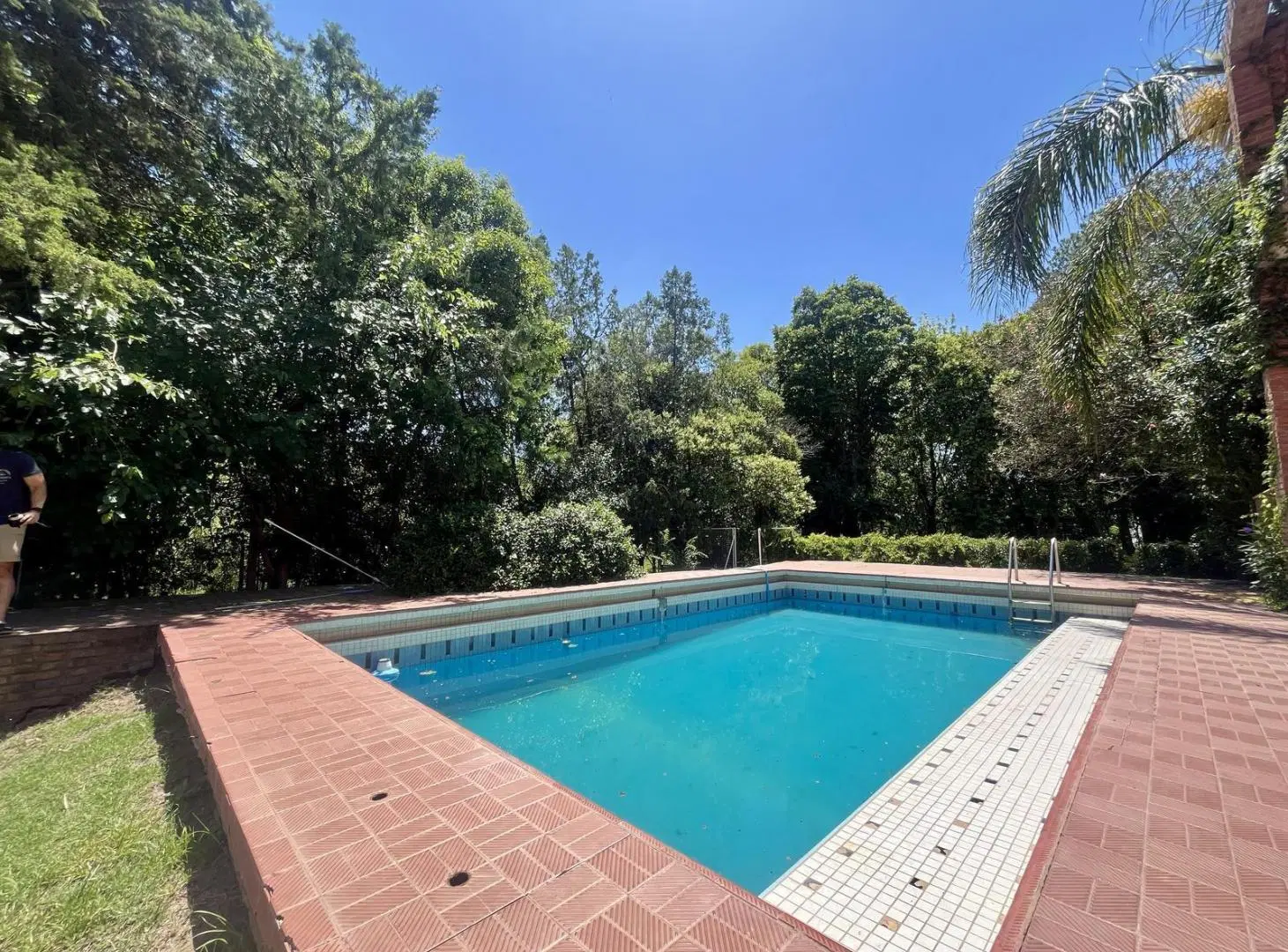Casa en venta con pileta en Funes 4