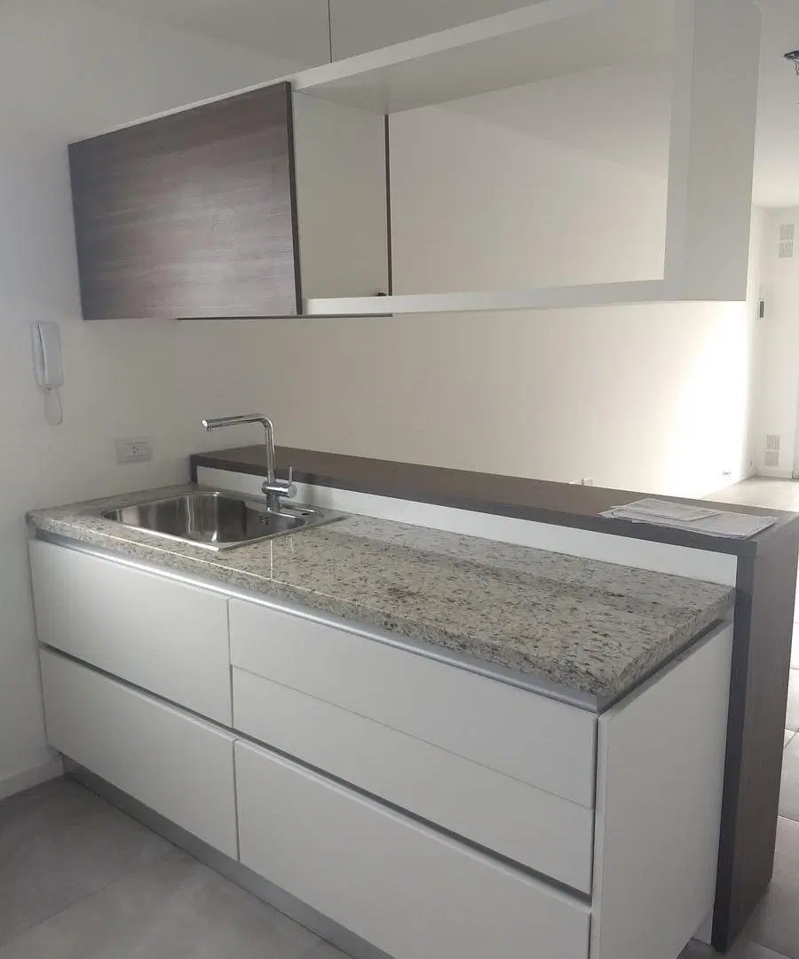 Departamento un dormitorio al frente en venta Abasto Rosario 2