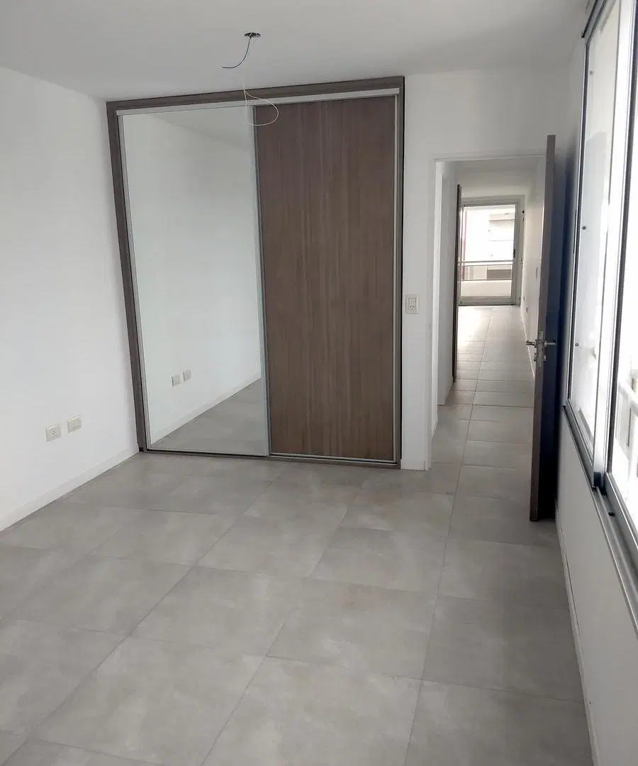 Departamento un dormitorio al frente en venta Abasto Rosario 3