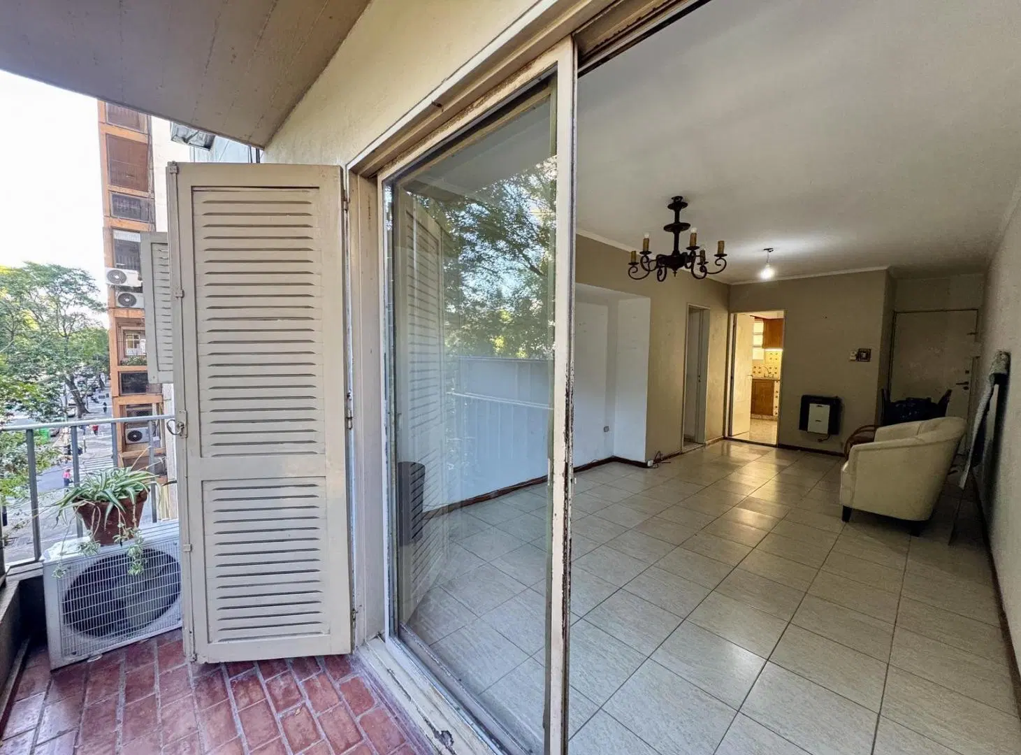 Venta departamento 2 dormitorios al frente barrio martin 3