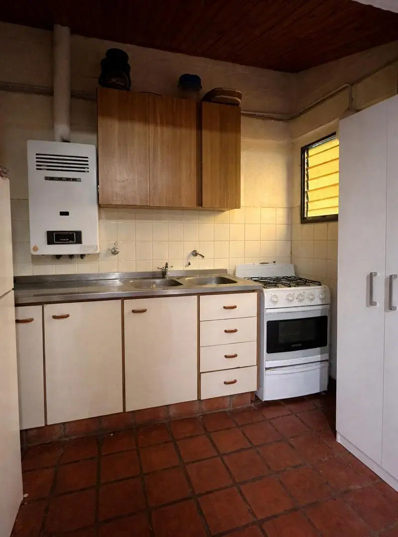 Casa con pileta en venta Funes 2