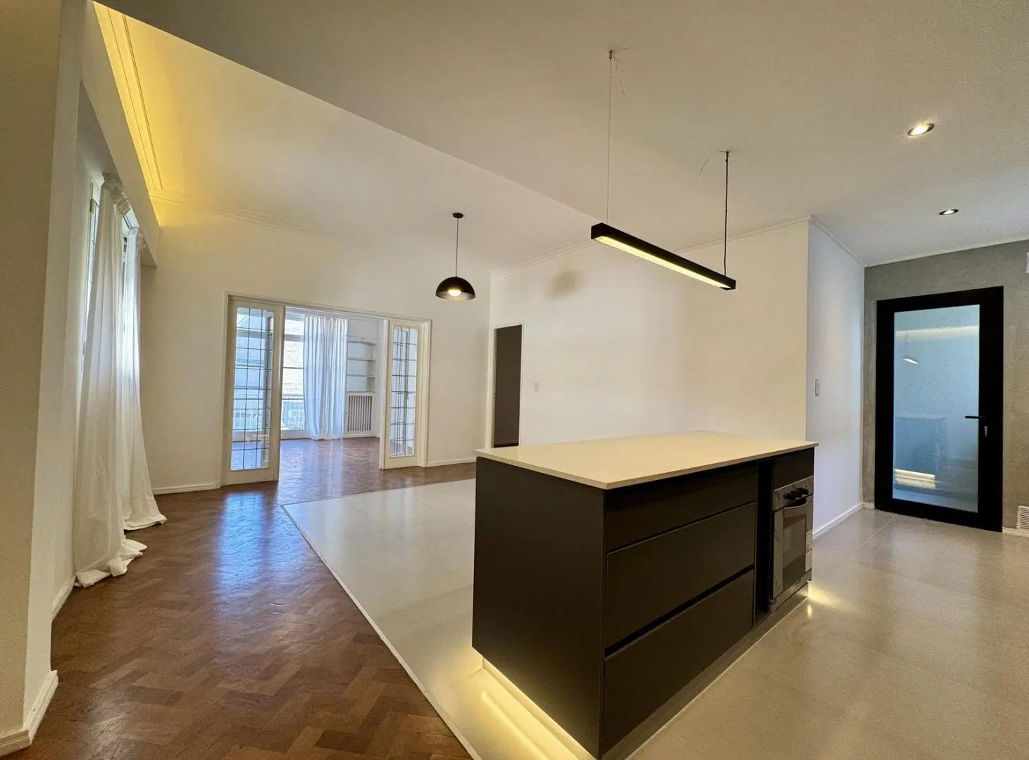 Venta departamento tres dormitorios reciclado con terraza y quincho exclusivo Centro 5