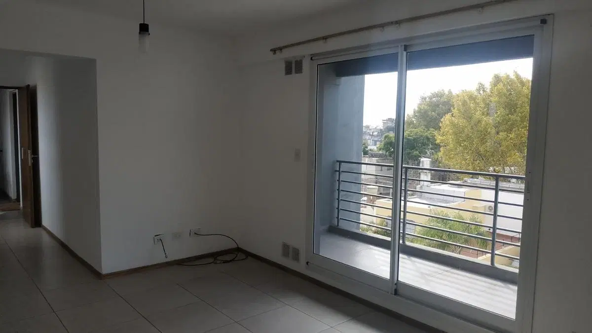 VENTA DEPARTAMENTO 1 DORMITORIO CON COCHERA  Echesortu 2