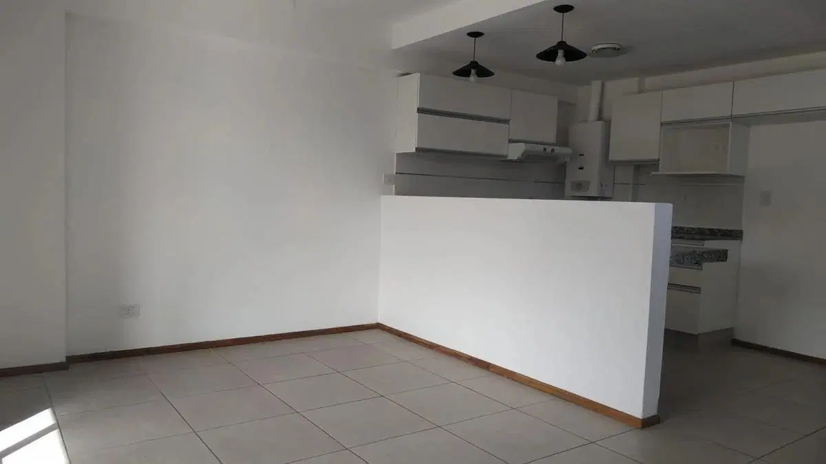 VENTA DEPARTAMENTO 1 DORMITORIO CON COCHERA  Echesortu 5